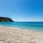 Potam'sea Bliss 32 - Front, Sun Beds & Parking * Himara