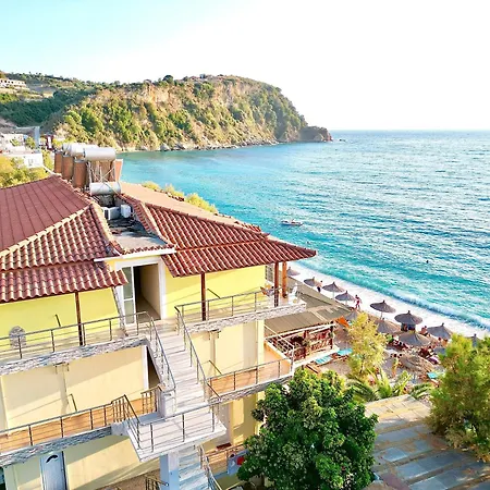 Potam'sea Bliss 32 - Front, Sun Beds & Parking Appartement Himare